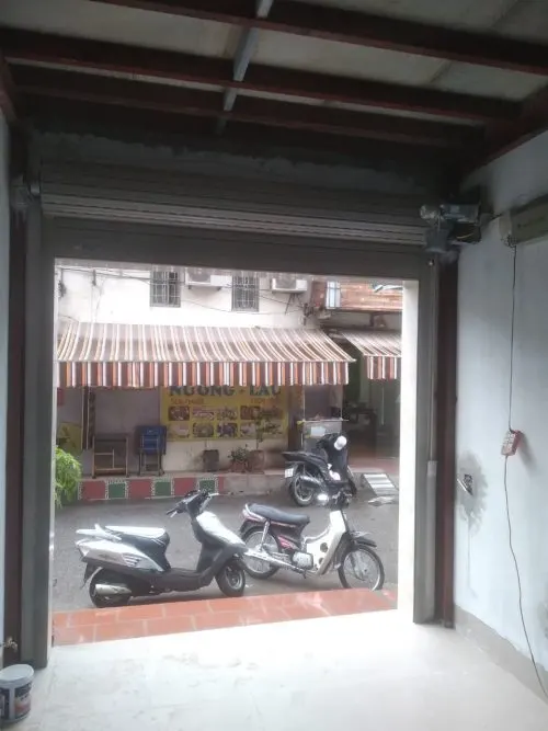 công trình nhà ở lắp cửa cuốn s52i