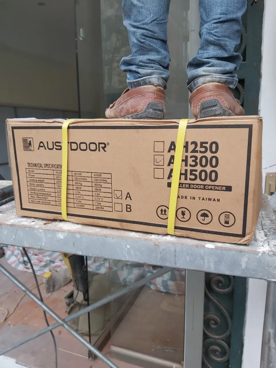 Bộ tời cửa cuốn AH