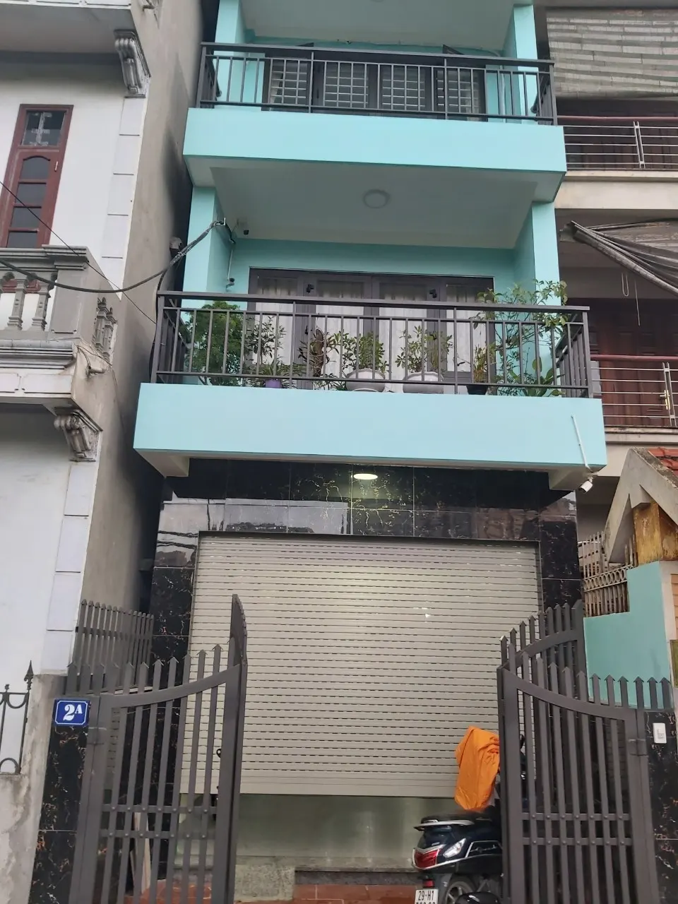 Hình ảnh chi tiết tầng 1 khi bộ cửa S51i được đóng xuống gần hết