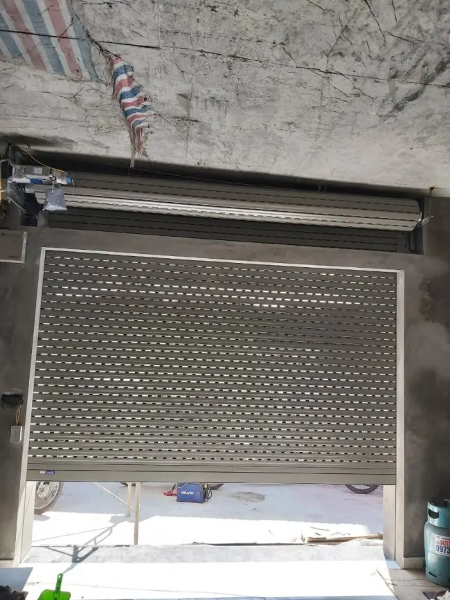 Công trình cửa S52i anh Lộc đang đi xuống