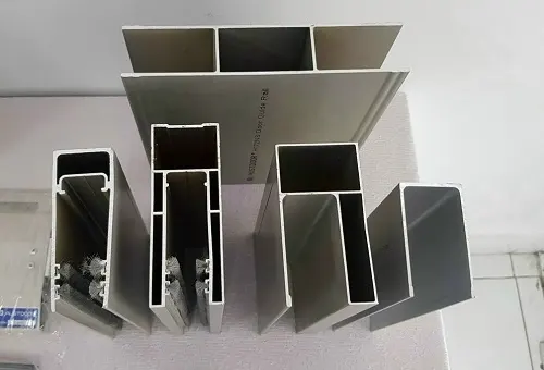 Ray cửa cuốn Austdoor