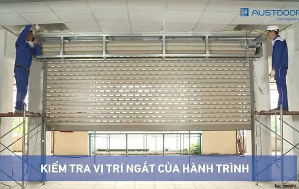 Lắp cửa cuốn Auustdoor