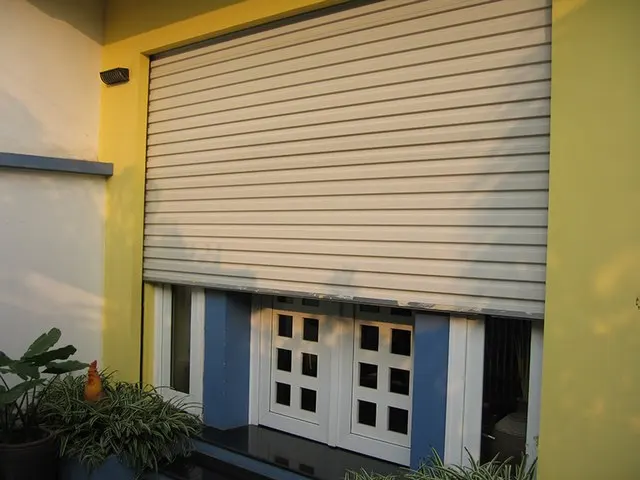 Cửa cuốn tự động