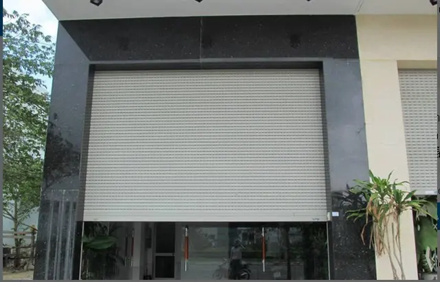 Cửa cuốn tự động