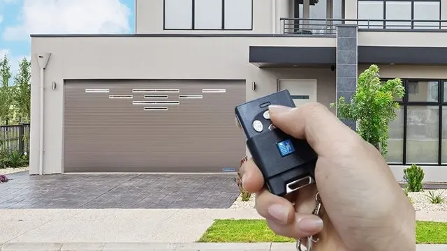 Khóa bấm cửa cuốn