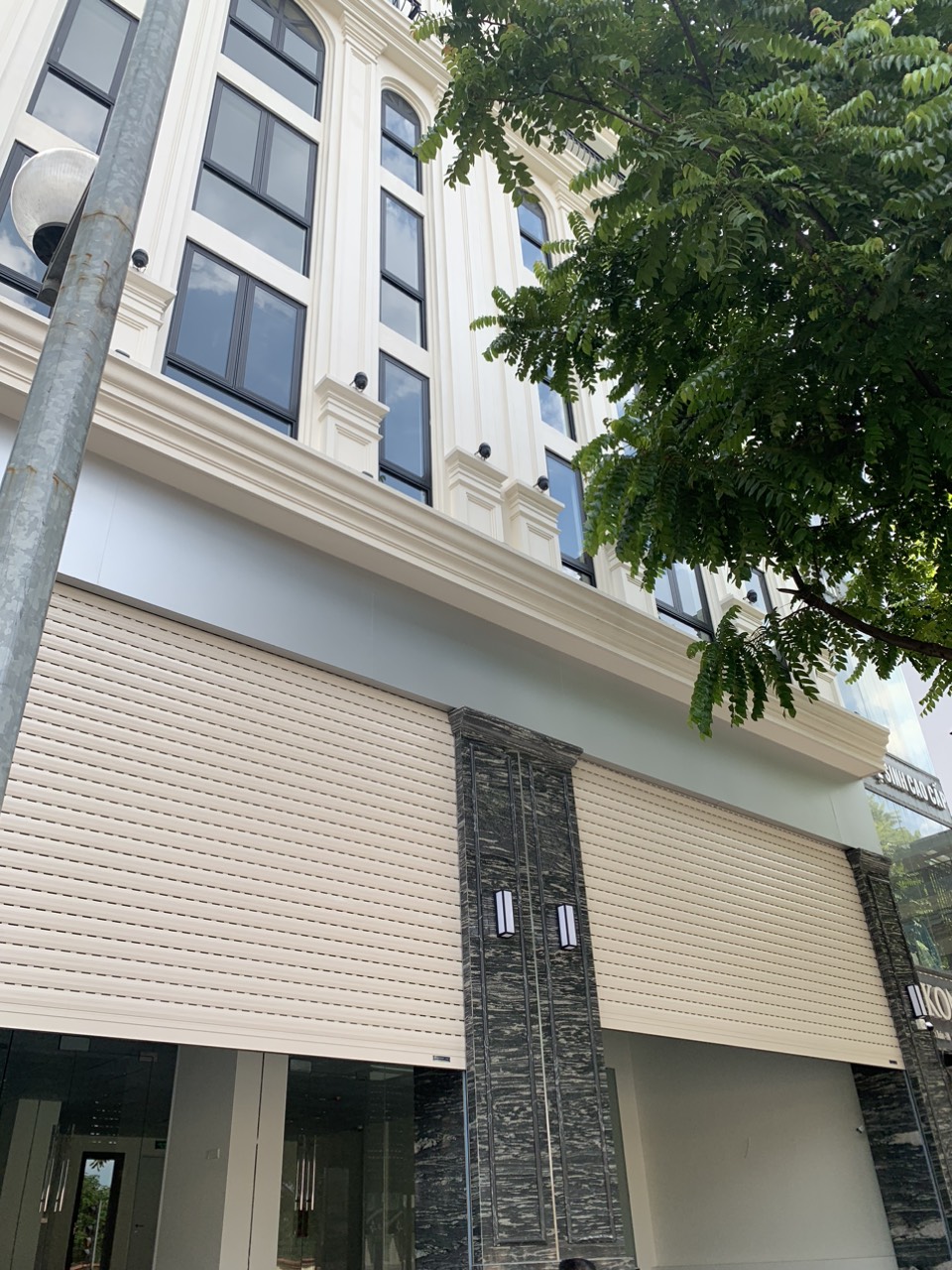 Cửa cuốn siêu trường B100 Cửa cuốn siêu trường B100